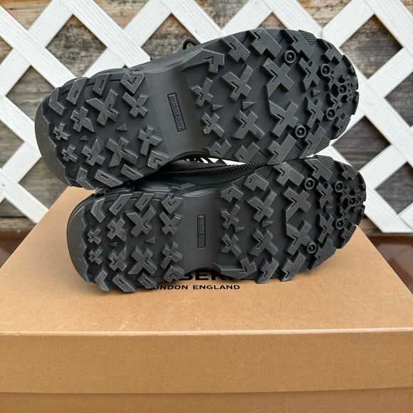 Burberry Arthur Lace-up Ankle Leather Boots - Picture 8 of 12